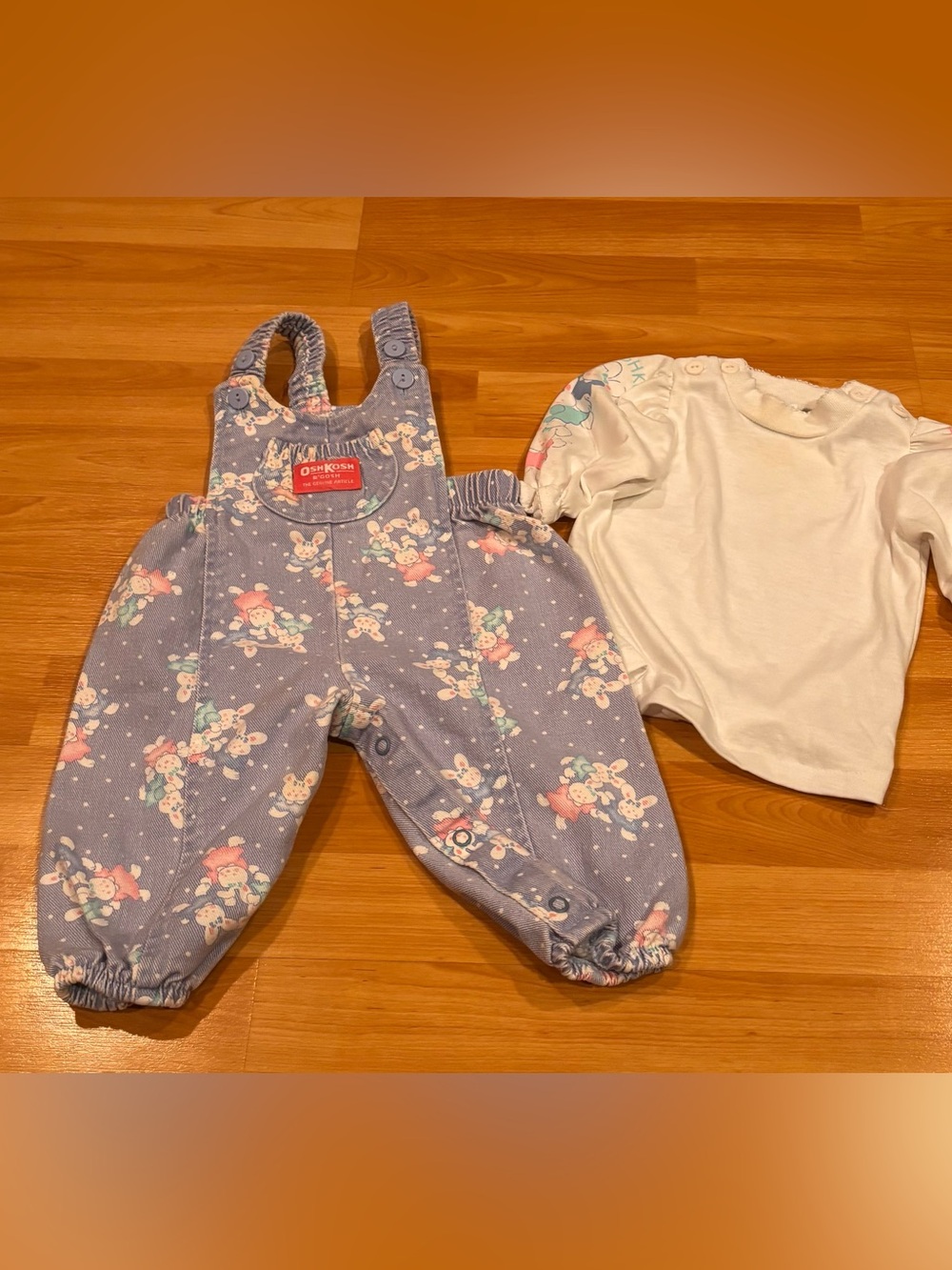 OshKosh B'gosh Vintage Bunny Bubble Overalls Set